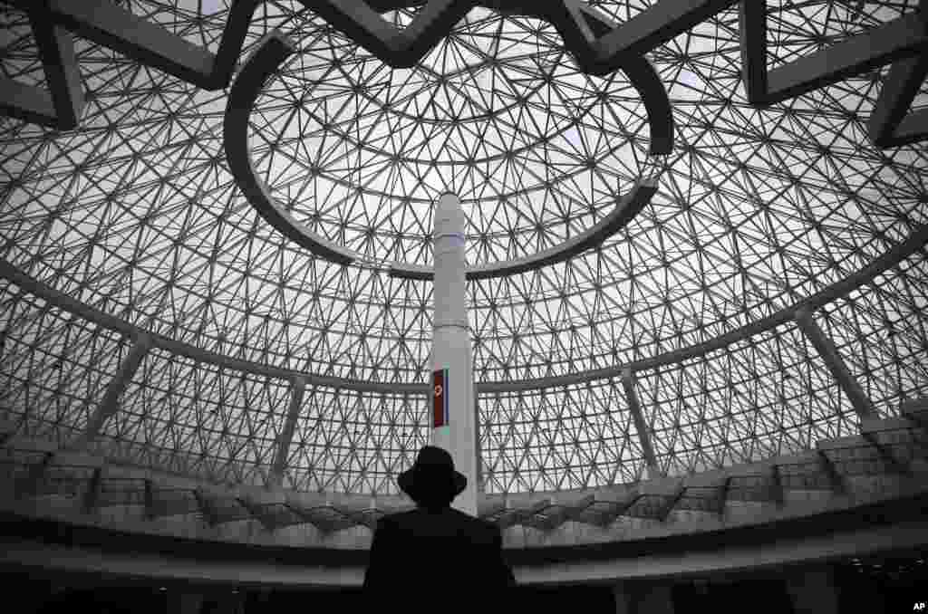 Iranian firefighters disinfect streets in the capital Tehran in a bid to halt the wild spread of coronavirus. 