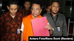 Gubernur Aceh Irwandi Yusuf, saat ditangkap oleh KPK 5 Juli lalu karena dugaan pelanggaran alokasi dan penyaluran Dana Otonomi Khusus Aceh (DOKA).