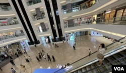 香港岛赚物热点铜锣湾时代广场9月15日下午,港府举行”香港夜缤纷”启动礼之后,仍然相当冷清 (美国之音/汤惠芸)