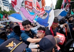 6일 한국 서울에서 일본 후쿠시마 원전 오염수 방류 반대 집회가 진행되고 있다.