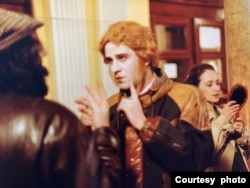 Žarko Laušević i Kler Bekmen tokom snimanja filma "Bolje od bekstva" u Beogradu 1989/90. (Foto: Courtesy/Adam Beckman)