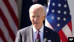 Presiden AS Joe Biden berbicara dalam konferensi pers di Taman Mawar, Gedung Putih, Washington, pada 25 Oktober 2023. (Foto: AP/Manuel Balce Ceneta)