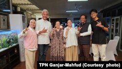 Capres-cawapres Ganjar Pranowo-Mahfud MD hari Rabu (14/2) berkumpul bersama Ketua Umum PDI Perjuangan Megawati Soekarnoputri di Teuku Umar, Jakarta Pusat, mengamati proses penghitungan suara di KPU dan hitung cepat sejumlah lembaga.