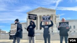 Protest protivnika Donalda Trampa ispred Vrhovnog suda (Foto: VOA, Jovana Đurović)