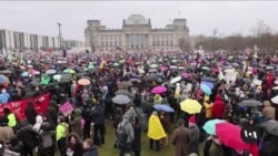 VOA英语视频：秘密会议唤起痛苦的纳粹记忆,德国考虑对极右翼实施禁令