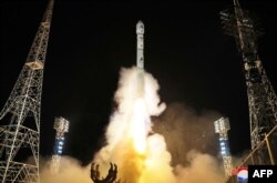 지난해 11월 북한이 발사한 정찰위성인 만리경-1호. (자료화면)