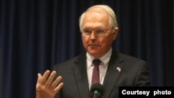 Američki ambasador u Srbiji Kristofer Hil