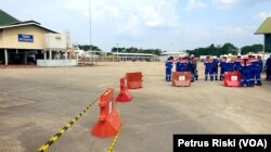 Lapangan Sukowati di Bojonegoro, tempat dilaksankannya penyuntikan perdana CO2 untuk peningkatan produksi dan pengurangan emisi. (Foto: Petrus Riski/VOA)