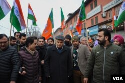 Partai Bharatiya Janata percaya bahwa status khusus yang diberikan kepada J&K memicu ideologi separatis, pemberontakan bersenjata, dan politik dinasti di wilayah tersebut. (VOA/Wasim Nabi)