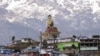 Patung Buddha di Tawang, timur laut negara bagian Arunachal Pradesh, India, 9 April 2017. (REUTERS/Anuwar Hazarika)
