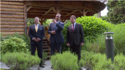 Sastanak Vučić-Lajčak-Eskobar u Beogradu