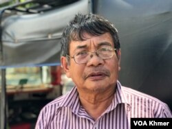 លោក អ៊ុក ពណ្ណារម្យ អាយុ ៦៣ ឆ្នាំ ជាពលរដ្ឋរស់នៅក្នុងទីក្រុងភ្នំពេញ បានផ្តល់បទសម្ភាសន៍ឱ្យវីអូអេ នៅរាជធានីភ្នំពេញ កាលពីថ្ងៃទី ៥ ខែកក្កដា ឆ្នាំ ២០២៣។ (ធីតា វីន/វីអូអេ)