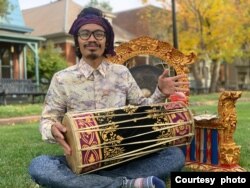 Putu Tangkas Adi Hiranmayena, dosen etnomusikologi di Grinnell College, Iowa (Foto: dok. Pribadi)