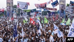 Après un mois de meetings et de promesses, la campagne s'est achevée lundi à minuit.