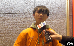 15岁的甘亘平不排斥为国家效力，但又怀疑延长役期是否真的有用。