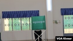 ពលរដ្ឋបន្តចេញទៅបោះឆ្នោតជាតិដែលគ្មានគូប្រជែងចម្បងជាមួយនឹងគណបក្សកាន់អំណាច 