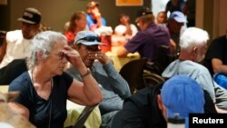 U Finiksu su otvorene zajedničke klimatzovane prostorije u koje ljudi mogu da se sklone