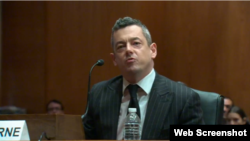 제임스 번 합동군사연구소(RUSI) 국장이 27일 미 상원 국토안보위원회 조사소위원회가 ‘러시아의 우크라이나 침공을 촉진하는 미국 기술’을 주제로 개최한 청문회에 증인으로 출석했다.