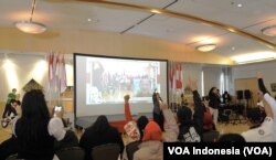 Sesi tanya-jawab simpatisan pasangan capres-cawapres Ganjar Mahfud dengan Basuki Tjahaja Purnama di Fairfax, Virginia, Sabtu, 3 Februari 2024. (Foto: VOA Indonesia)