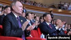 中国领导人习近平与俄罗斯总统普京在北京观看庆祝中俄建交75周年的专场音乐会（2024年5月16日）