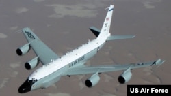 미 공군의 RC-135V ‘리벳조인트’ 정찰기
