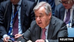 Sekretrais Jenderal PBB Antonio Guterres berbicara kepada anggota Dewan Keamanan PBB dalam pertemuan di markas PBB di Kota New York, pada 18 April 2024. (Foto: Reuters/Eduardo Munoz)