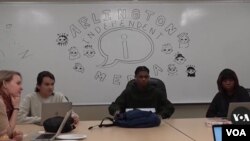 Pelatihan jurnalistik di Arlington Independent Media. (VOA Video)