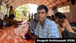 Muhammed Zaber Khan salah seorang etnis Rohingya yang tiba di Desa Kwala Langkat, Kecamatan Tanjung Pura, Kabupaten Langkat, Sumatra Utara. Kamis 23 Mei 2024. (VOA/Anugrah Andriansyah)