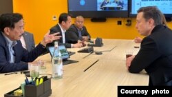 Menko Merves Luhut Binsar Pandjaitan Kamis (3/8) berdialog dengan Elon Musk di San Francisco, AS, mendiskusikan kerjasama satelit "Starlink" untuk menyediakan internet murah di kawasan terpencil di Indonesia timur. (courtesy: Kemenmarves RI)