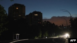 2024年6月5日，俄罗斯对乌克兰能源基础设施的袭击造成基辅部分地区停电。(法新社照片)