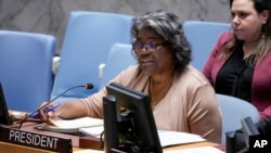 린다 토머스-그린필드 유엔주재 미국대사가 17일 뉴욕 유엔본부에서 열린 북한 인권 관련 안보리 회의에서 발언하고 있다.