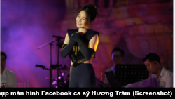 Ca sỹ Hương Tràm có một sự nghiệp ca hát thành công mặc dù còn trẻ