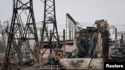 지난해 6월 러시아의 공습으로 파괴된 우크라이나 국영 전력회사 우크레네르고의 송전시설. (자료화면)