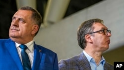Dodik i Aleksandar Vučić, predsednik Srbije (Foto: (AP/Darko Vojinovic)