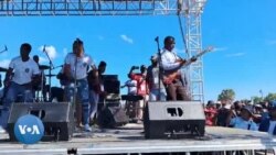 Muimbi Ane Mukurumbira, Alick Macheso, Achitandadza Vanhu kuMhemberero dzeKuzvitonga Kuzere Dziri Kuitirwa kwaMurambinda kuManicaland