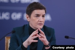 Premijerka Srbije Ana Brnabić govori na konferenciji za novinare sa predsednikom Srbije Aleksandrom Vučićem, u zgradi Predsedništva Srbije, 24. decembra 2023. (Foto: FoNet)