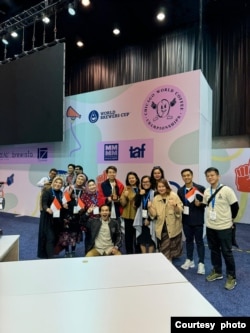 Ryan Wibawa bersama teman-teman di ajang World Brewers Cup 2024 (dok: Ryan Wibawa)