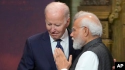 资料照：美国总统拜登与印度总理莫迪在印尼巴厘岛出席20过峰会期间会面。（2022年11月15日）