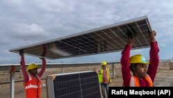 Lantarki mai amfani da hasken rana