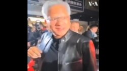 英伟达创办人黄仁勋与台湾芯片业巨头同游台北夜市