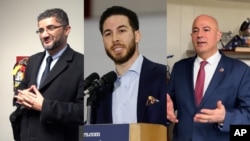 Amer Ghalib, Abdullah Hammoud dan Bill Bazzi (dari kiri ke kanan) menjadi wali kota Muslim keturunan Arab pertama yang terpilih di Hamtramck, Dearborn dan Dearborn Heights. (Foto: AP/VOA)