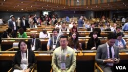 各国代表们参加了在斯利那加、查谟和克什米尔的国际会议中心举行的G20国家旅游部长会议。为期三天的会议于2023年5月24日结束。（美国之音瓦西姆·纳比拍摄）