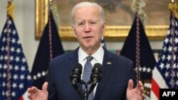 រូបឯកសារ៖ ប្រធានាធិបតី​សហរដ្ឋ​អាមេរិក​លោក Joe Biden និយាយ​អំពី​ប្រព័ន្ធ​ធនាគារ​របស់​សហរដ្ឋ​អាមេរិក​កាលពី​ថ្ងៃទី១៣ ខែមីនា ឆ្នាំ២០២៣ នៅ​សេតវិមាន​ក្នុង​រដ្ឋធានី​វ៉ាស៊ីនតោន។