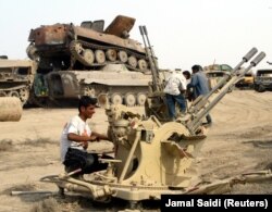 Tank yang rusak di Irak. AS menggunakan uranium terdeplesi dalam volume besar pada Perang Teluk 1990 dan 2003 serta pemboman NATO di bekas Yugoslavia pada 1999.