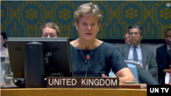 12일 뉴욕 유엔본부에서 열린 북한 인권 관련 안보리 공개회의에서 영국의 바바라 우드워드 유엔 주재 대사가 발언하고 있다.