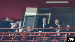 Predsednik Srbije Aleksandar Vučić na stadionu Rajko Mitić, na utakmici Crvena zvezda - Mančester Siti (Foto: PEDJA MILOSAVLJEVIC / AFP)