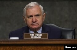 잭 리드 상원 군사위 민주당 간사 (자료사진)