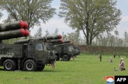 22일 북한 비공개 장소에서 진행된 핵반격가상종합전술훈련. 북한 관영매체 조선중앙통신이 23일 보도.