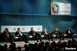 Presiden Afrika Selatan Cyril Ramaphosa, Presiden China Xi Jinping, Presiden Brasil Jair Bolsonaro, Presiden Rusia Vladimir putin dan Perdana Menteri India Narendra Modi menghadiri KTT BRICS di Brasilia, Brazil, 13 November 2019. (Foto: REUTERS/Ueslei Marcelino)