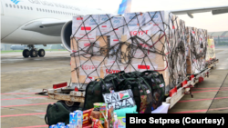 Bantuan berupa obat-obatan dan peralatan kesehatan dari pemerintah Indonesia siap diberangkatkan ke Mesir dan Sudan dari pangkalan TNI AU Halim Perdana Kusuma, Jakarta Timur, 3 April 2024. (Foto:Courtesy/Biro Setpres)